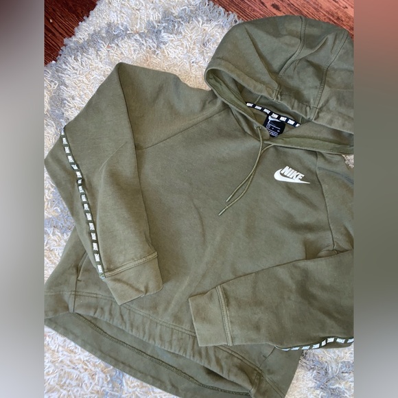 Olive green Nike hoodie - Picture 2 of 3